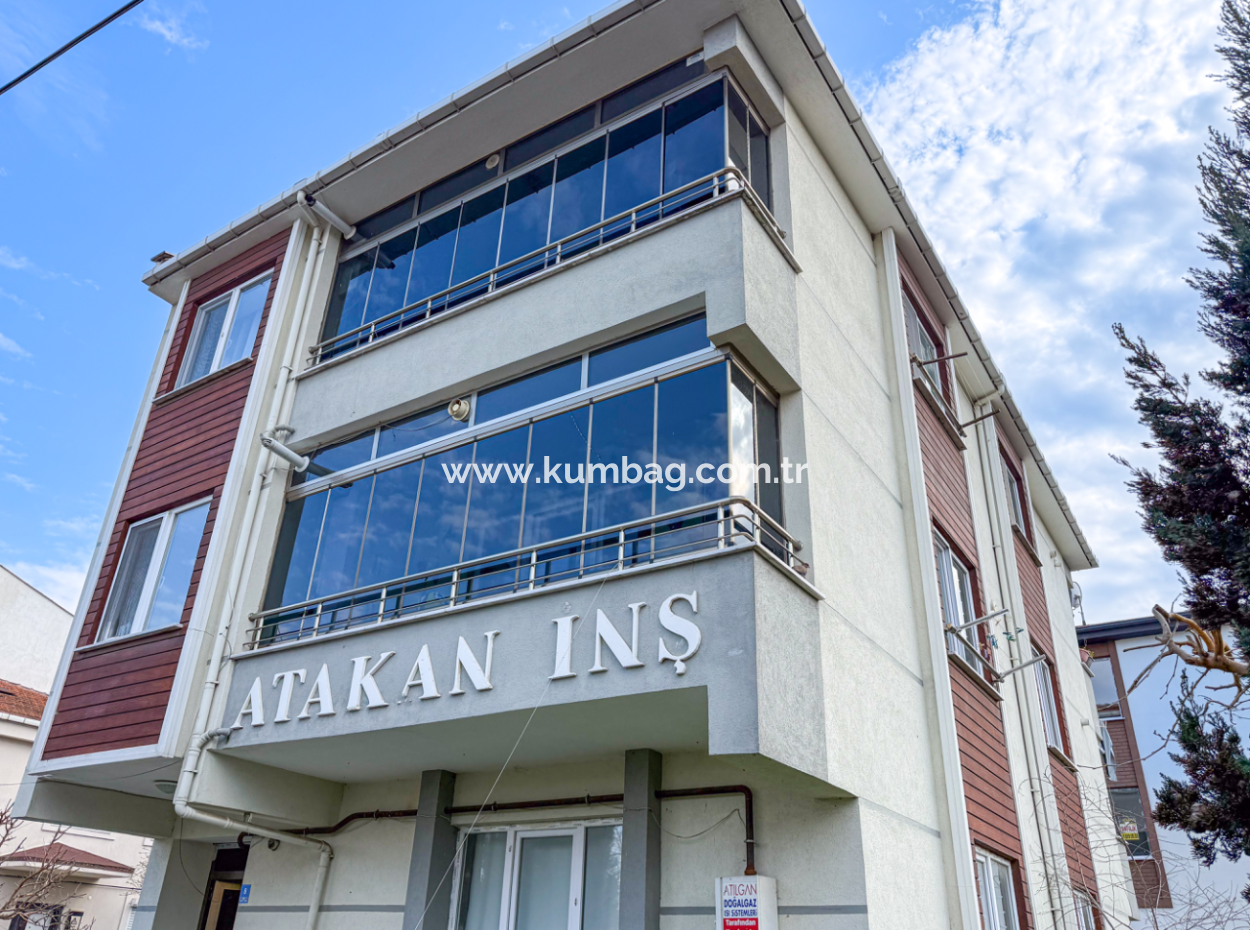 Kumbağ'da Gündal Plajına Yakın İskanlı Binada Satılık 1+1 Daire