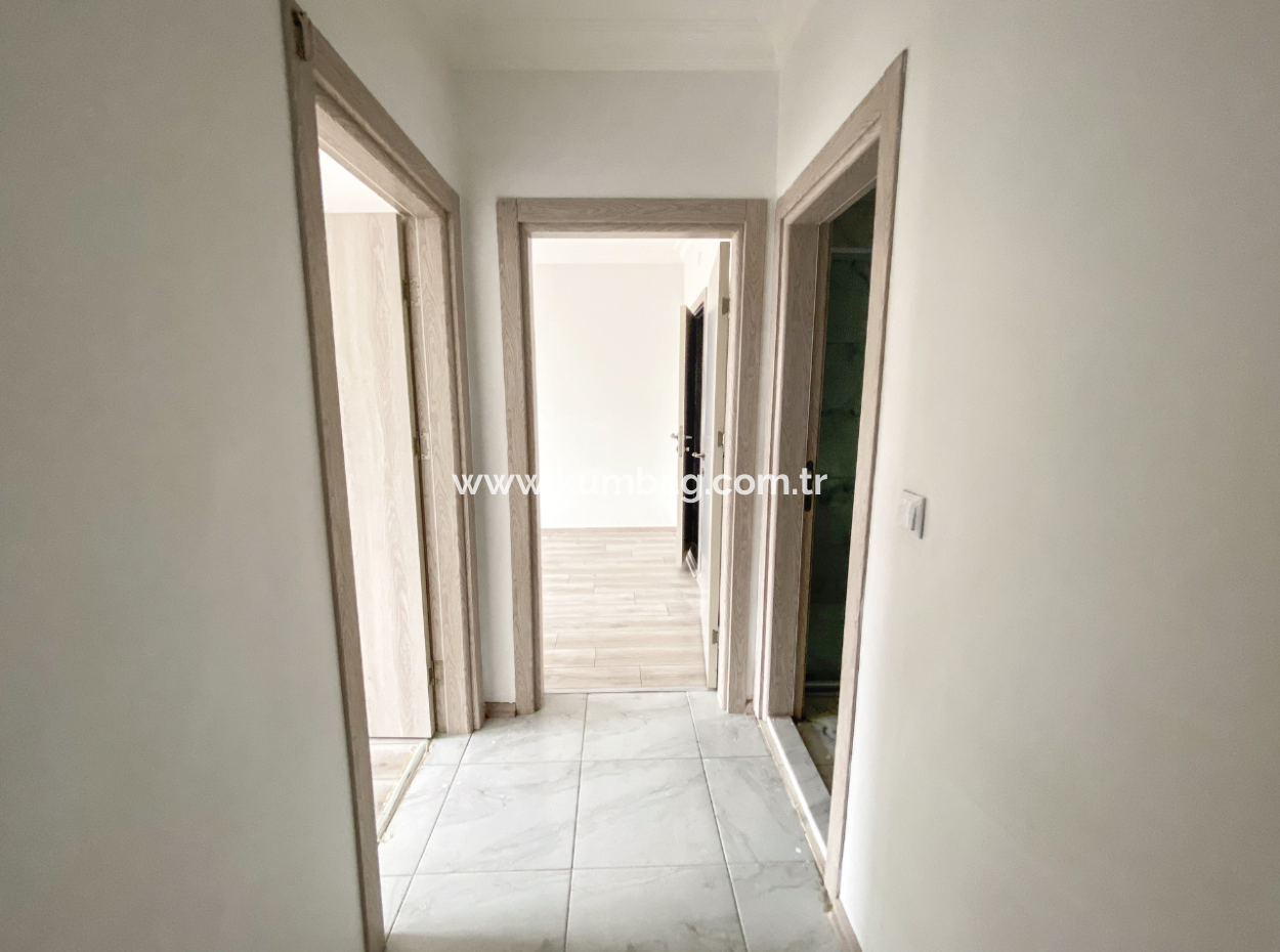 Altınova'da Merkezi Konumda Çok Geniş 2+1 Kiralık Daire