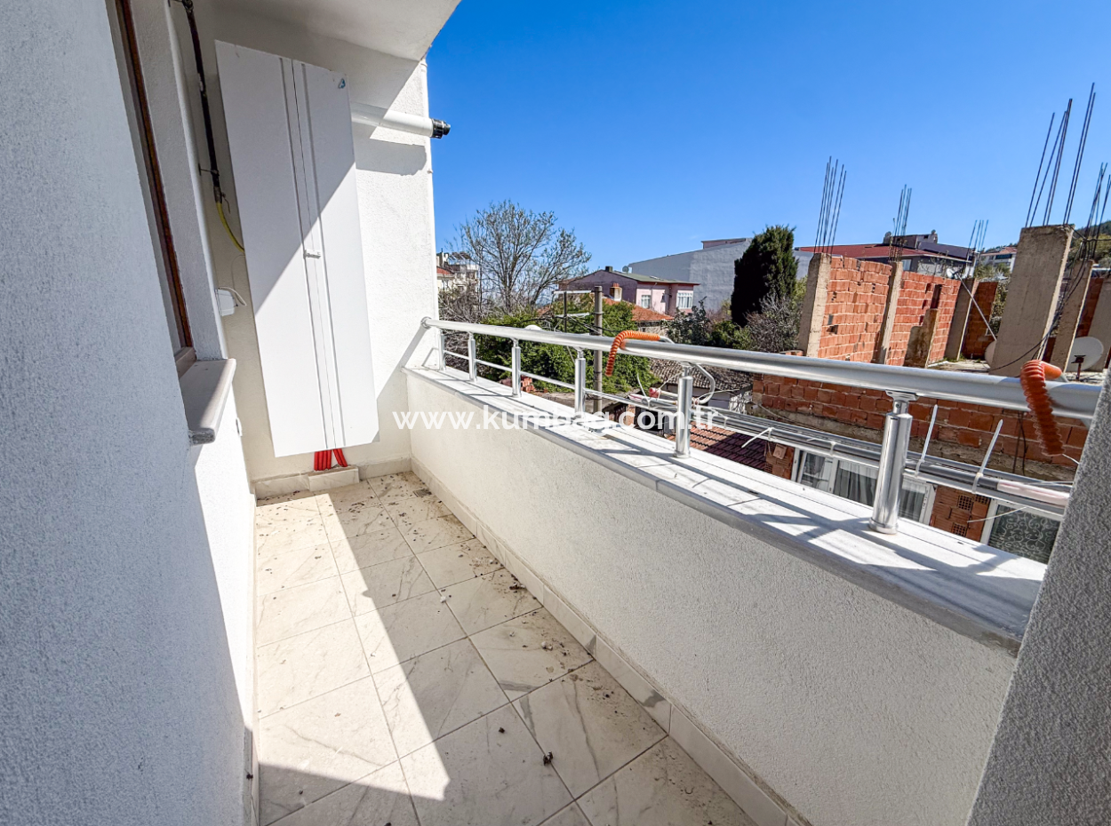 Kumbağ Liman Mevkii Yeni Ve Asansörlü Binada Kiralık 1+1 Daire
