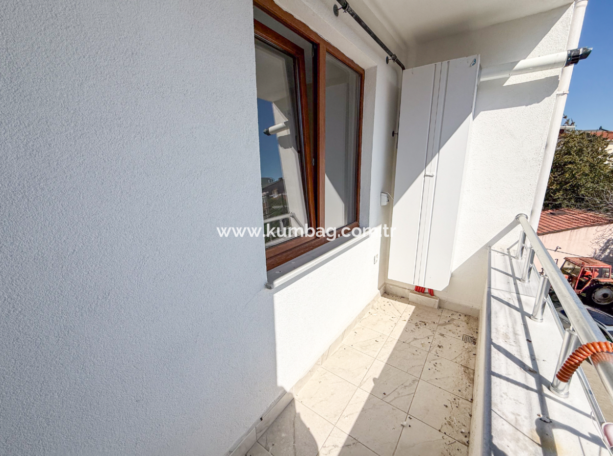 Kumbağ Liman Mevkii Yeni Ve Asansörlü Binada Kiralık 1+1 Daire
