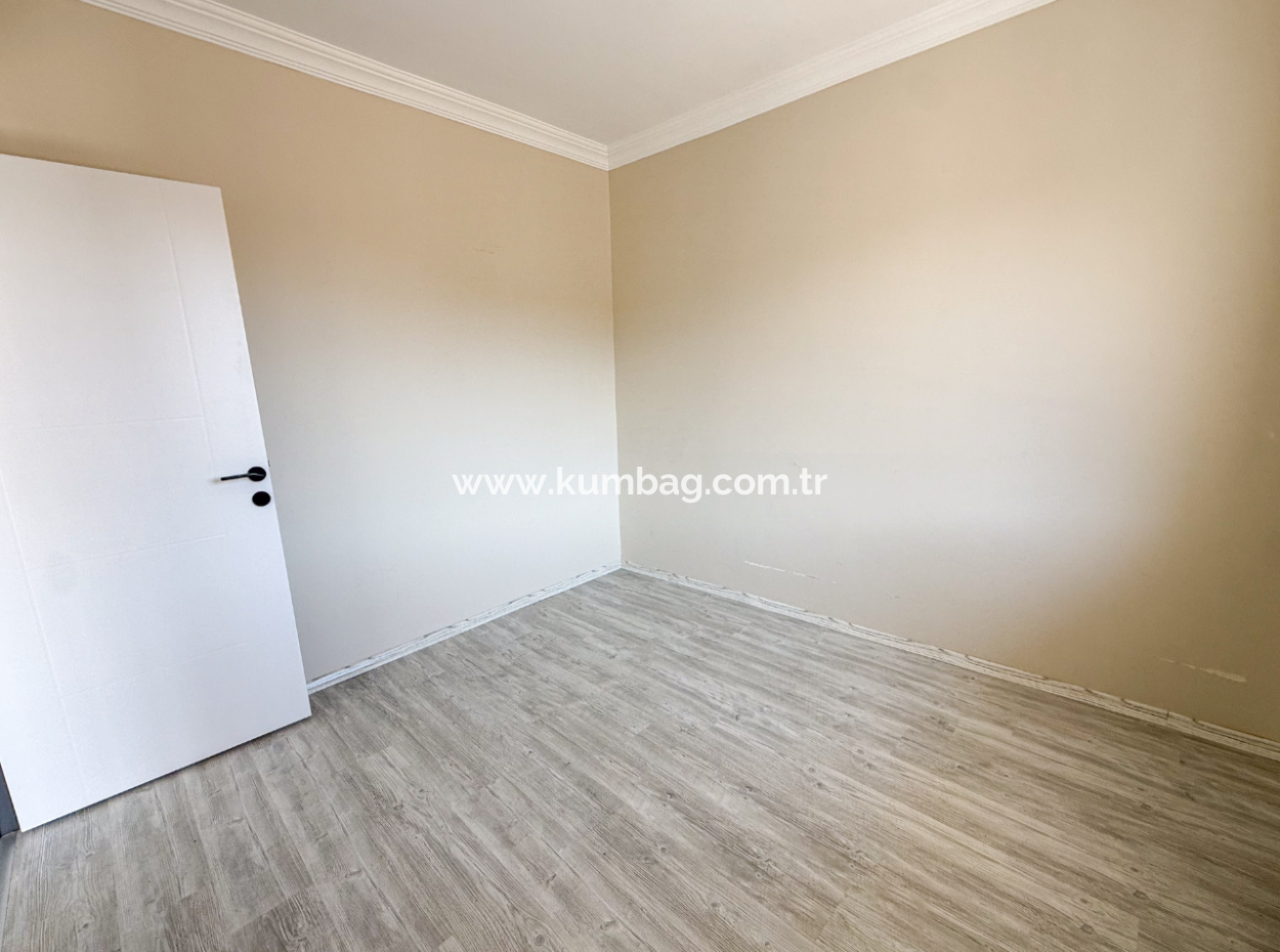 Kumbağ Liman Mevkii Yeni Ve Asansörlü Binada Kiralık 1+1 Daire