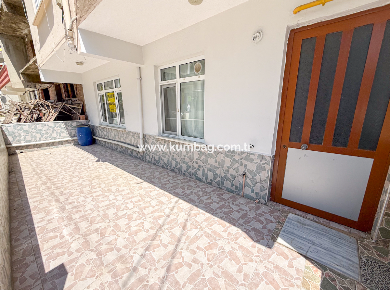 Kumbağ Pazar Sokağında Ayrı Mutfaklı Geniş 2+1 Kiralık Daire