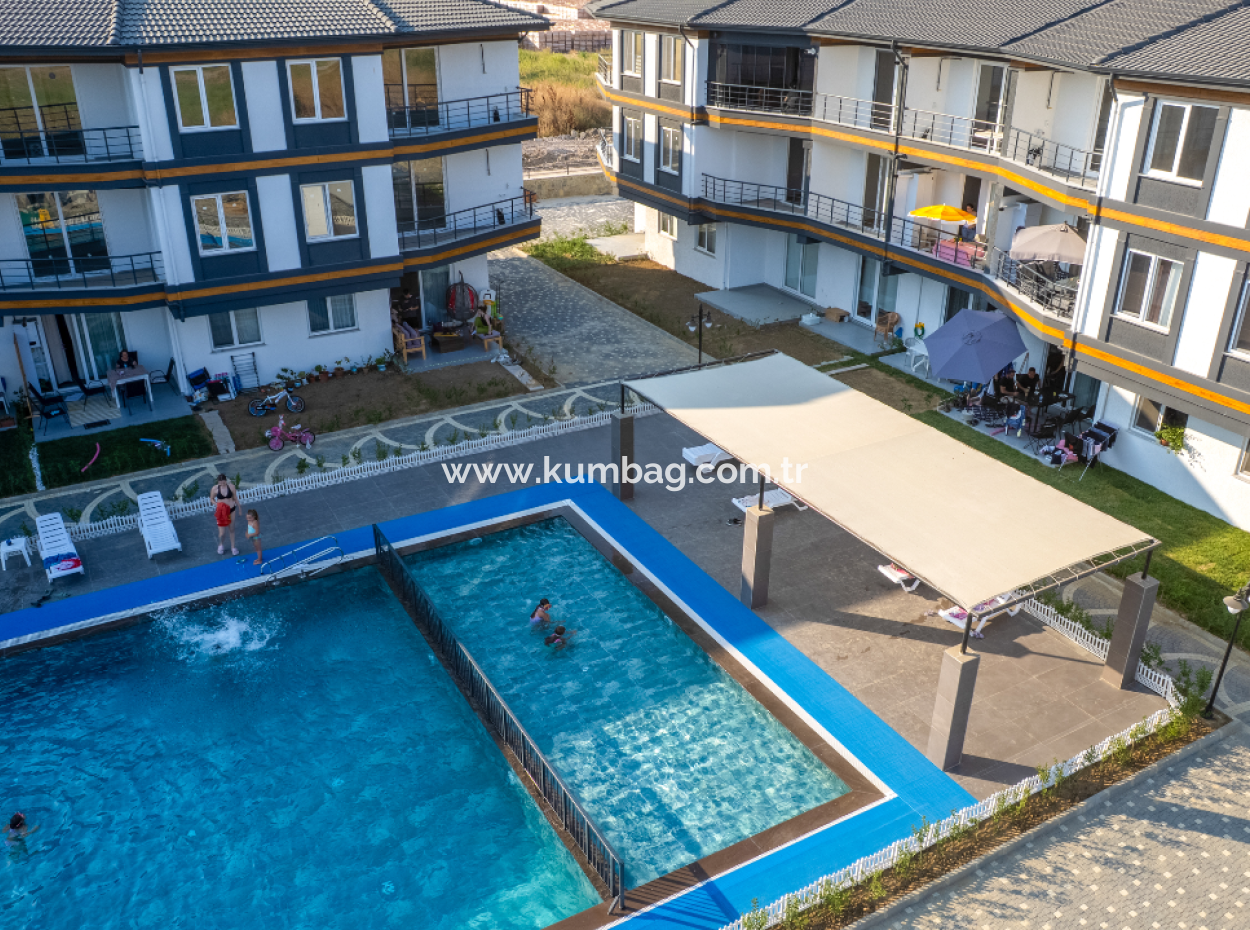 Kumbağ Havuzlu Sitede Eşyalı Kiralık Lüks 2+1 Daire