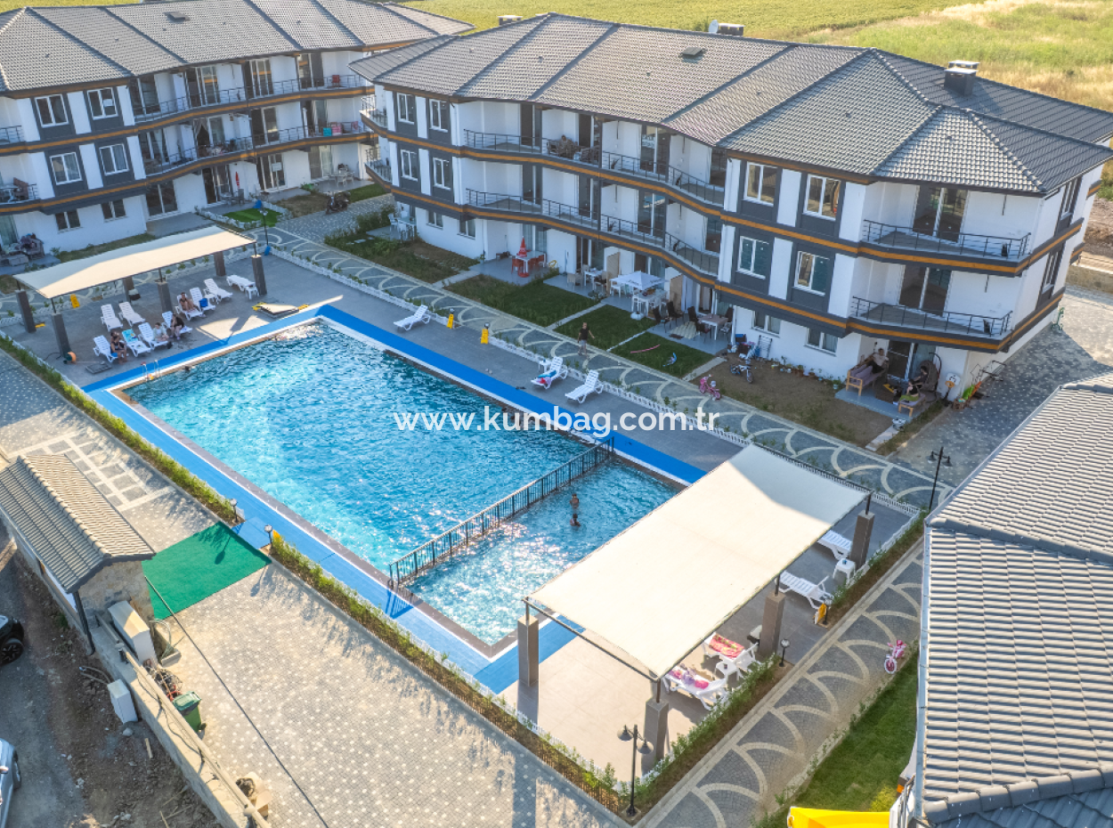 Kumbağ Havuzlu Sitede Eşyalı Kiralık Lüks 2+1 Daire