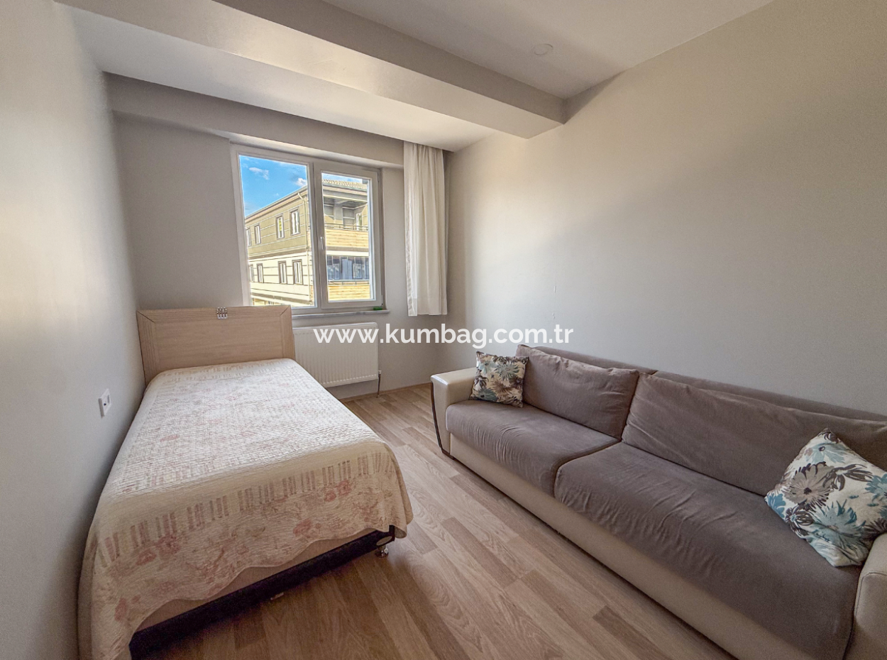 Kumbağ Havuzlu Sitede Eşyalı Kiralık Lüks 2+1 Daire