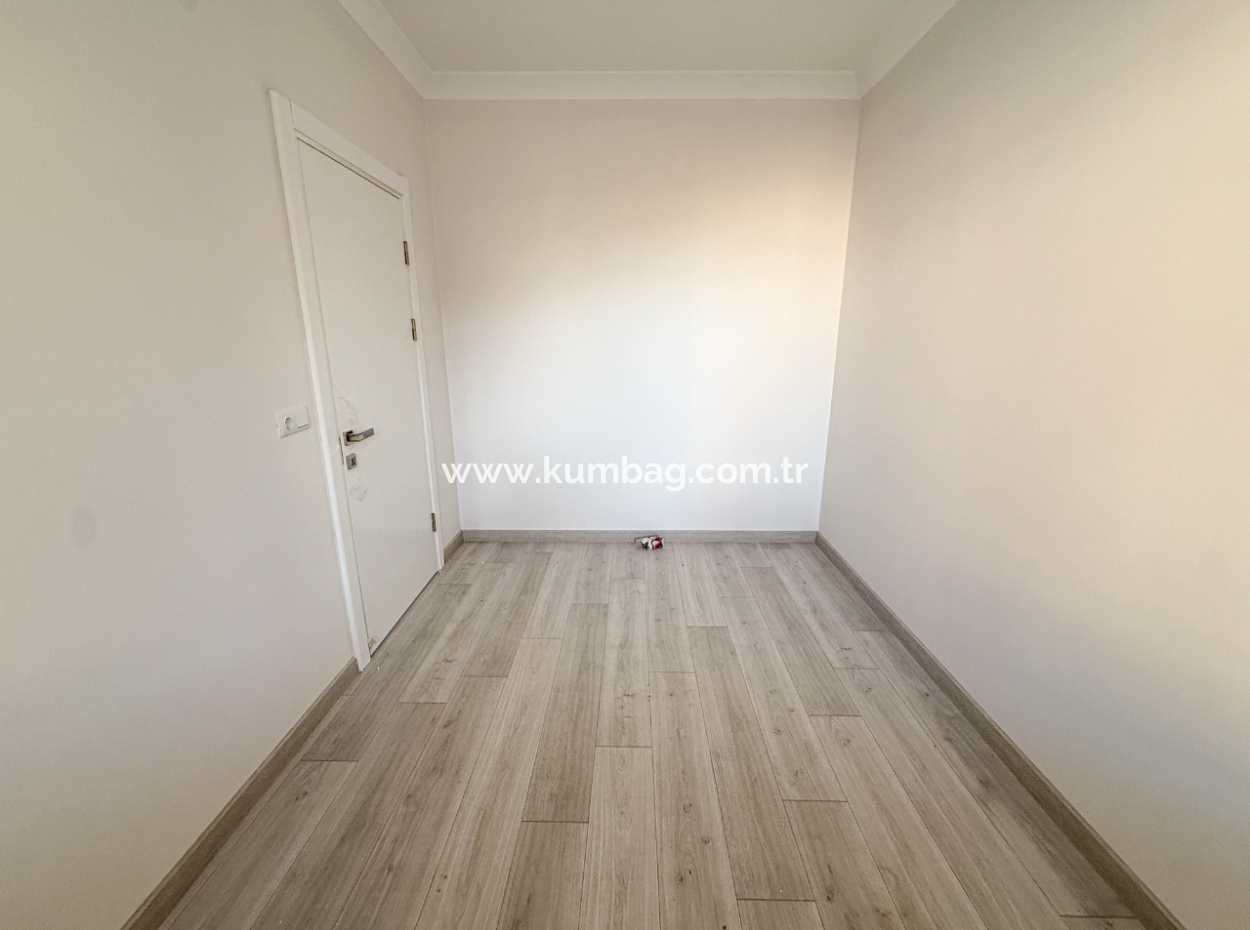 Kumbağ Lüks Havuzlu Yonca Evleri Sitesinde Satılık 2+1 Daireler