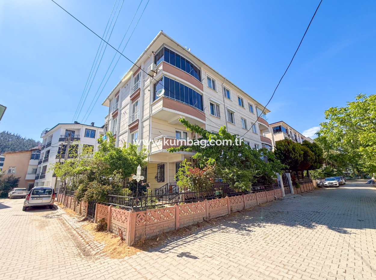 Kumbağ Köy İçinde Denize Yakın Geniş 2+1 Kiralık Daire