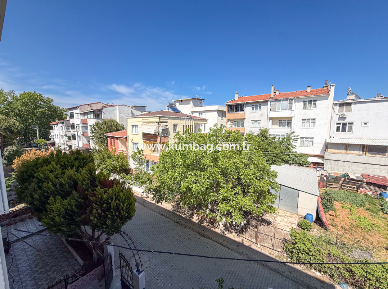 Kumbağ Köy İçinde Denize Yakın Geniş 2+1 Kiralık Daire