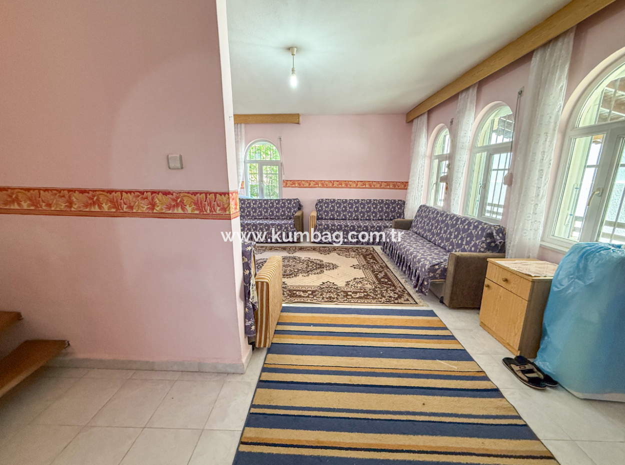 Kumbağ Merkezi Konumda Denize Yakın Satılık Dubleks 3+1 Villa