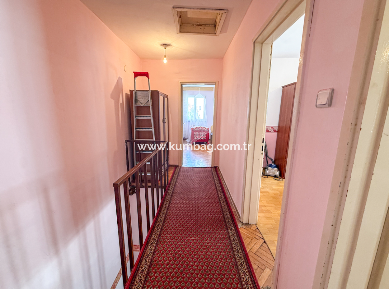 Kumbağ Merkezi Konumda Denize Yakın Satılık Dubleks 3+1 Villa