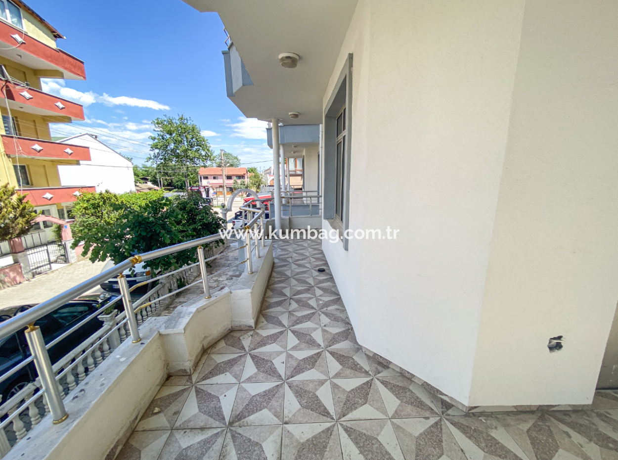 Kumbağ Merkezi Konumda Denize Yakın Eşyalı 2+1 Kiralık Daireler