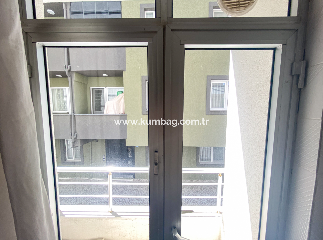 Kumbağ Merkezi Konumda Denize Yakın Eşyalı 2+1 Kiralık Daireler