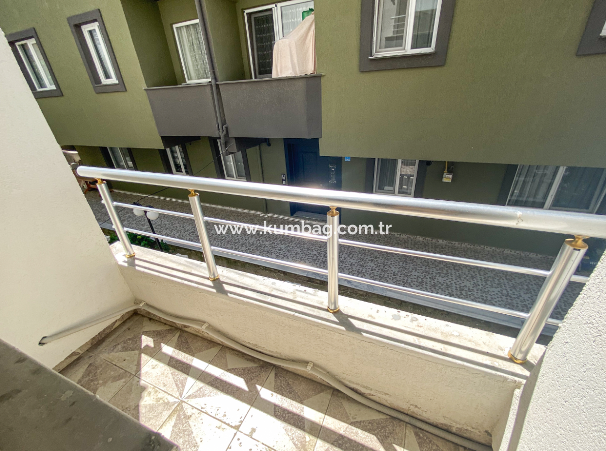 Kumbağ Merkezi Konumda Denize Yakın Eşyalı 2+1 Kiralık Daireler