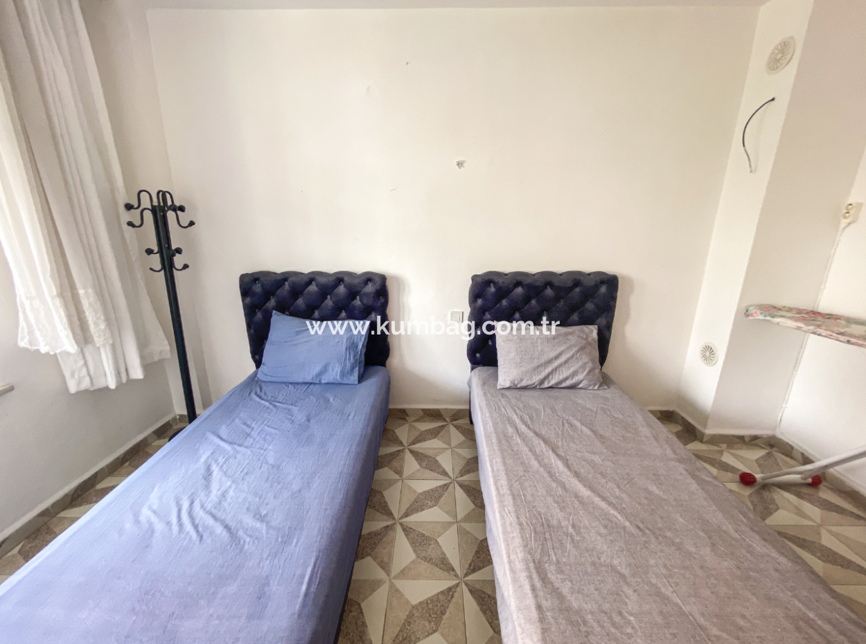 Kumbağ Merkezi Konumda Denize Yakın Eşyalı 2+1 Kiralık Daireler