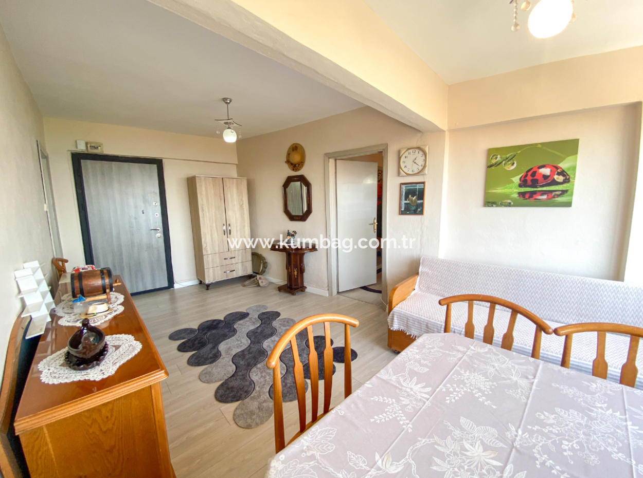 Kumbağ Merkezi Konumda Deniz Manzarlı Eşyalı Kiralık 2+1 Daire