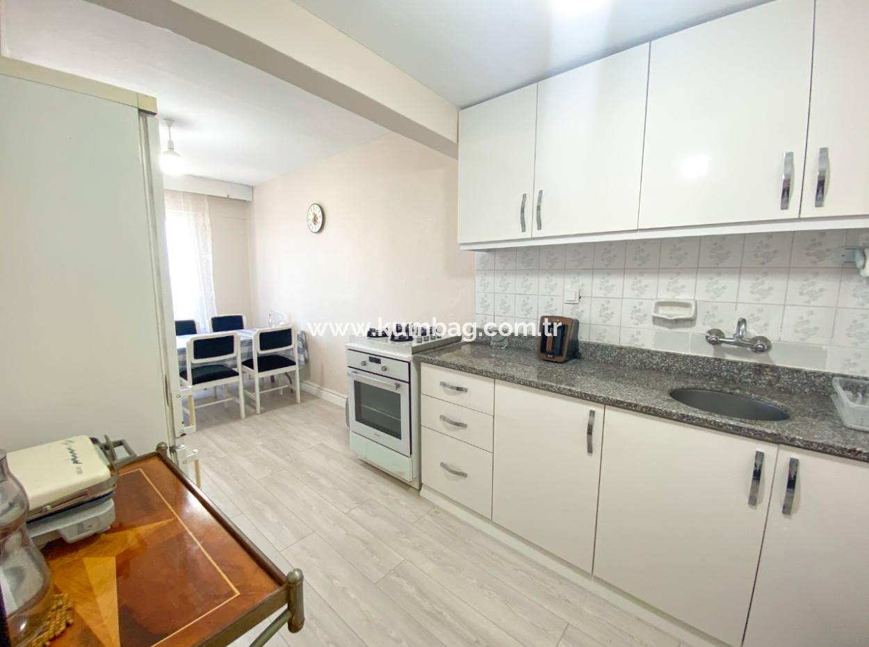 Kumbağ Merkezi Konumda Deniz Manzarlı Eşyalı Kiralık 2+1 Daire