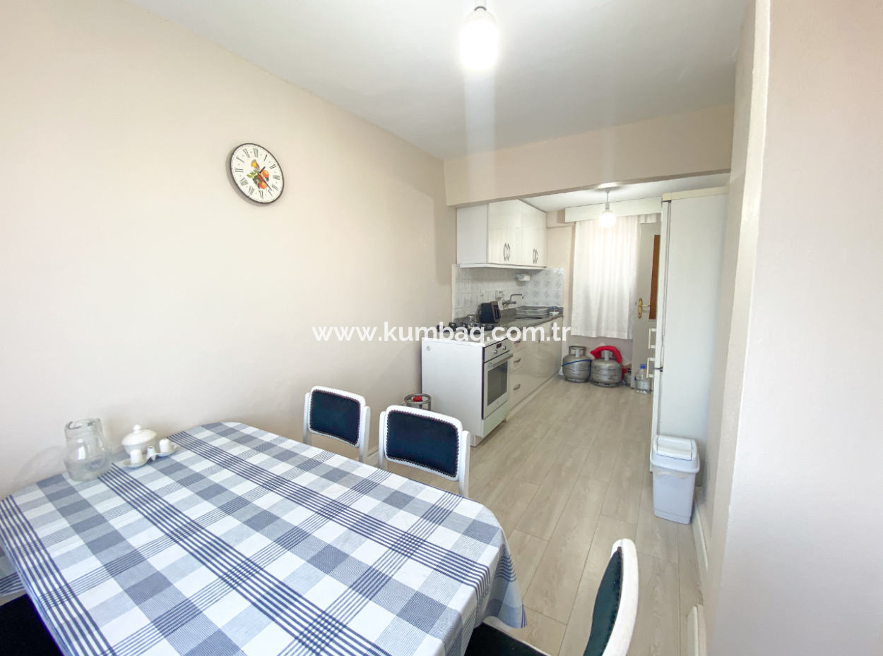 Kumbağ Merkezi Konumda Deniz Manzarlı Eşyalı Kiralık 2+1 Daire