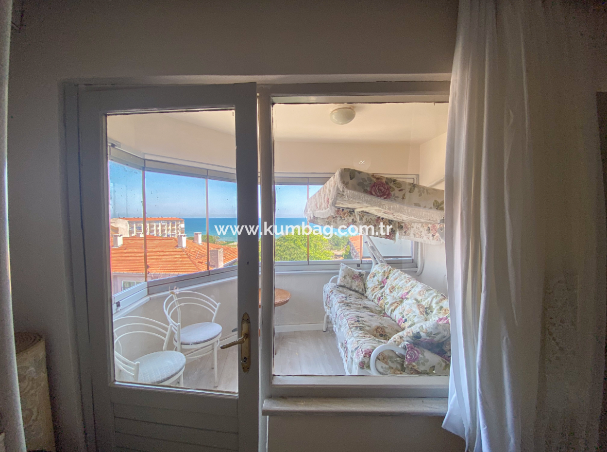 Kumbağ Merkezi Konumda Deniz Manzarlı Eşyalı Kiralık 2+1 Daire
