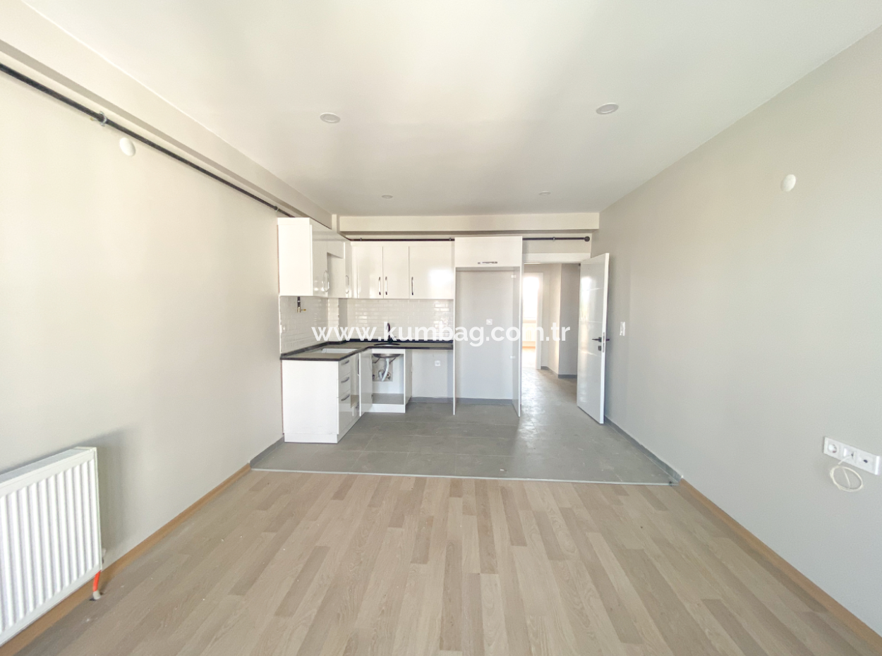 Kumbağ Denize Yakın Havuzlu Sitede Kiralık Lüks 2+1 Daire