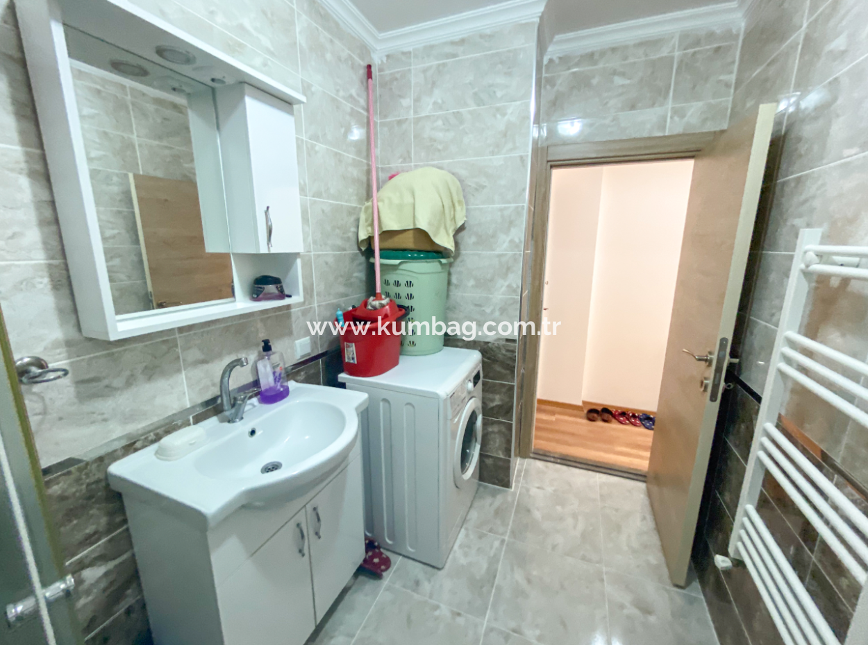 Kumbağ Denize Yakın İskanlı Asansörlü Binada Satılık 2+1 Daire