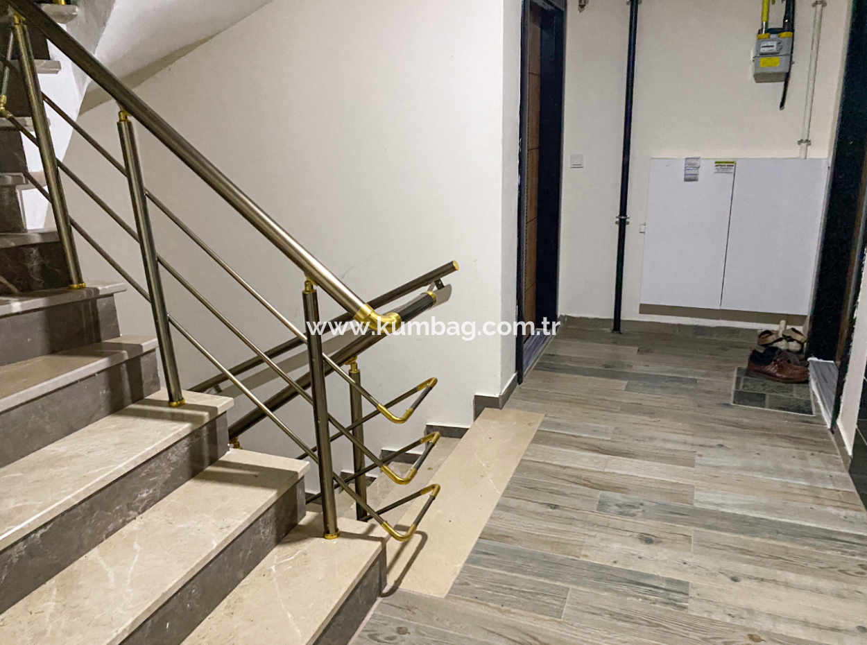 Kumbağ Denize Yakın İskanlı Asansörlü Binada Satılık 2+1 Daire