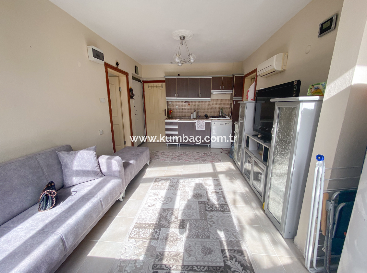Kumbağ Cadde Üzerinde Satılık 2+1 Bahçe Kat Daire
