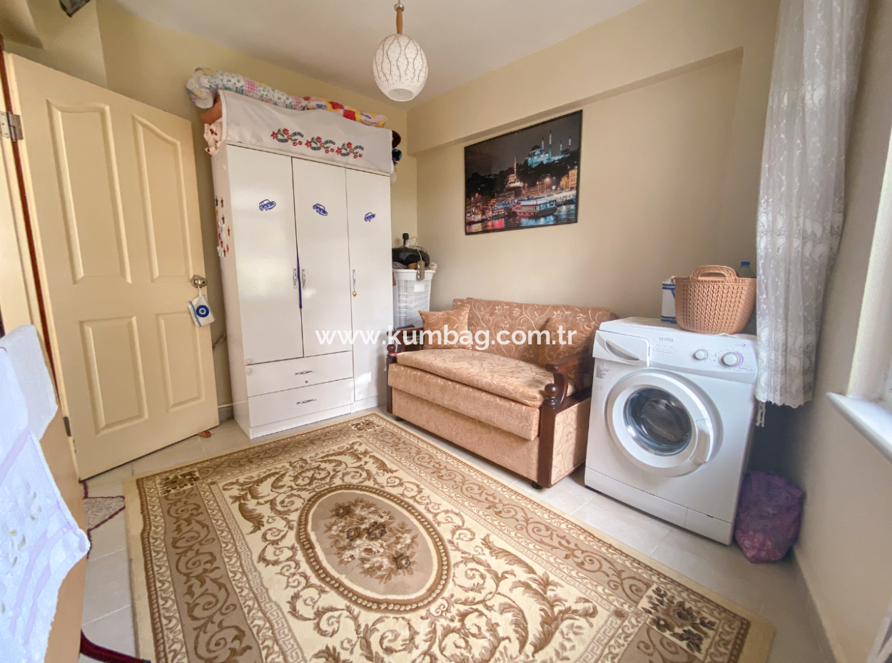 Kumbağ Cadde Üzerinde Satılık 2+1 Bahçe Kat Daire