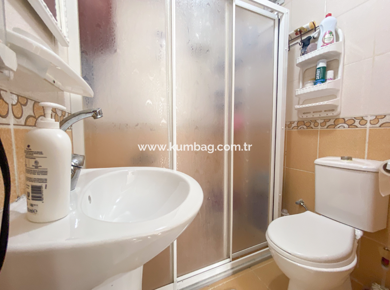 Kumbağ Cadde Üzerinde Satılık 2+1 Bahçe Kat Daire