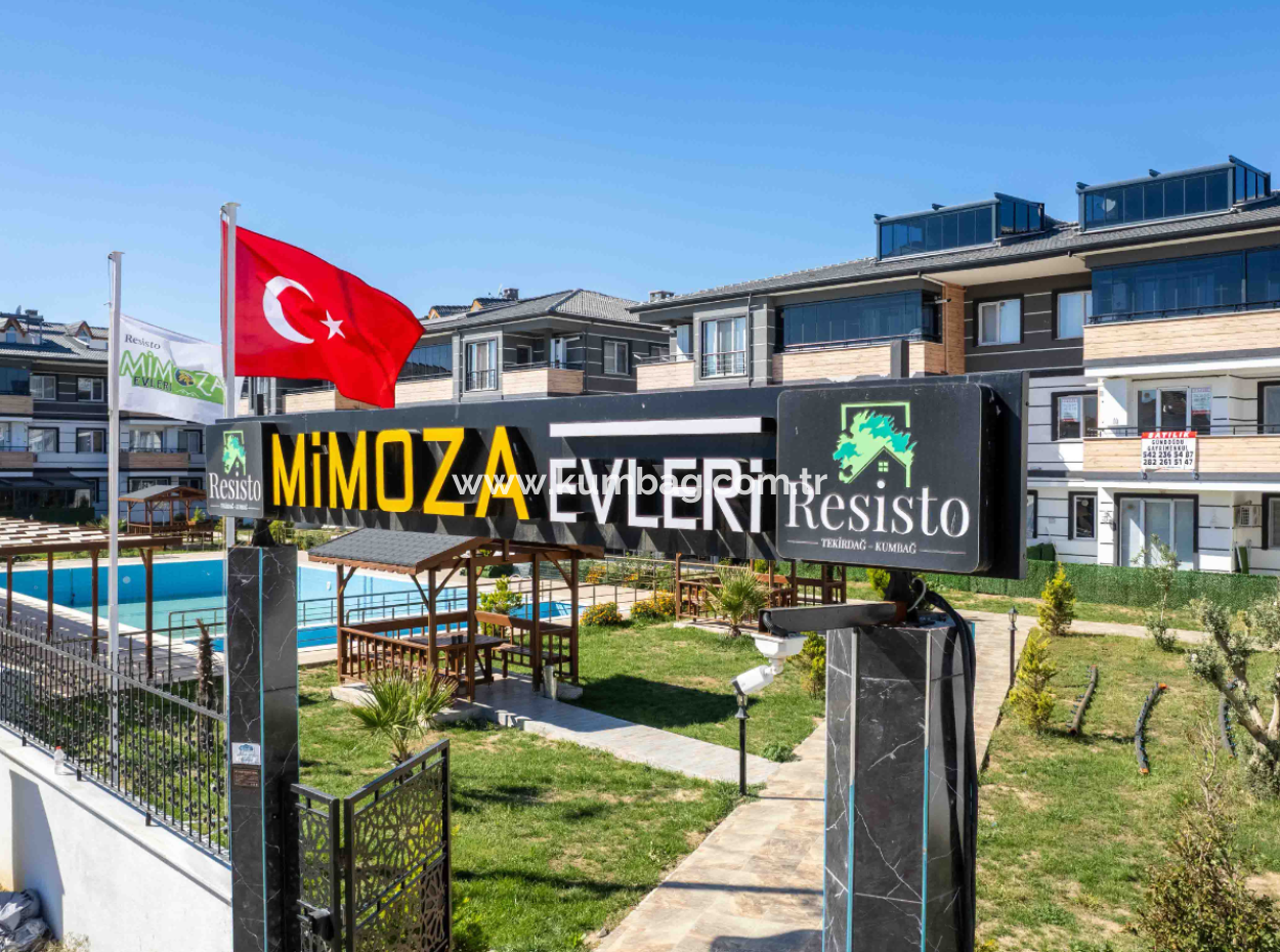 Kumbağ Havuzlu Sitede Eşyalı Kiralık Lüks 1+1 Bahçe Katı Daire
