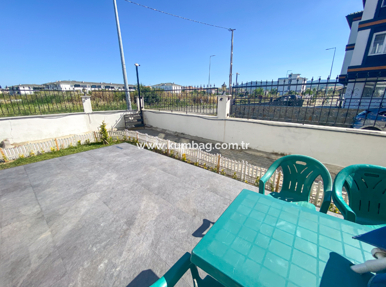 Kumbağ Havuzlu Sitede Eşyalı Kiralık Lüks 1+1 Bahçe Katı Daire