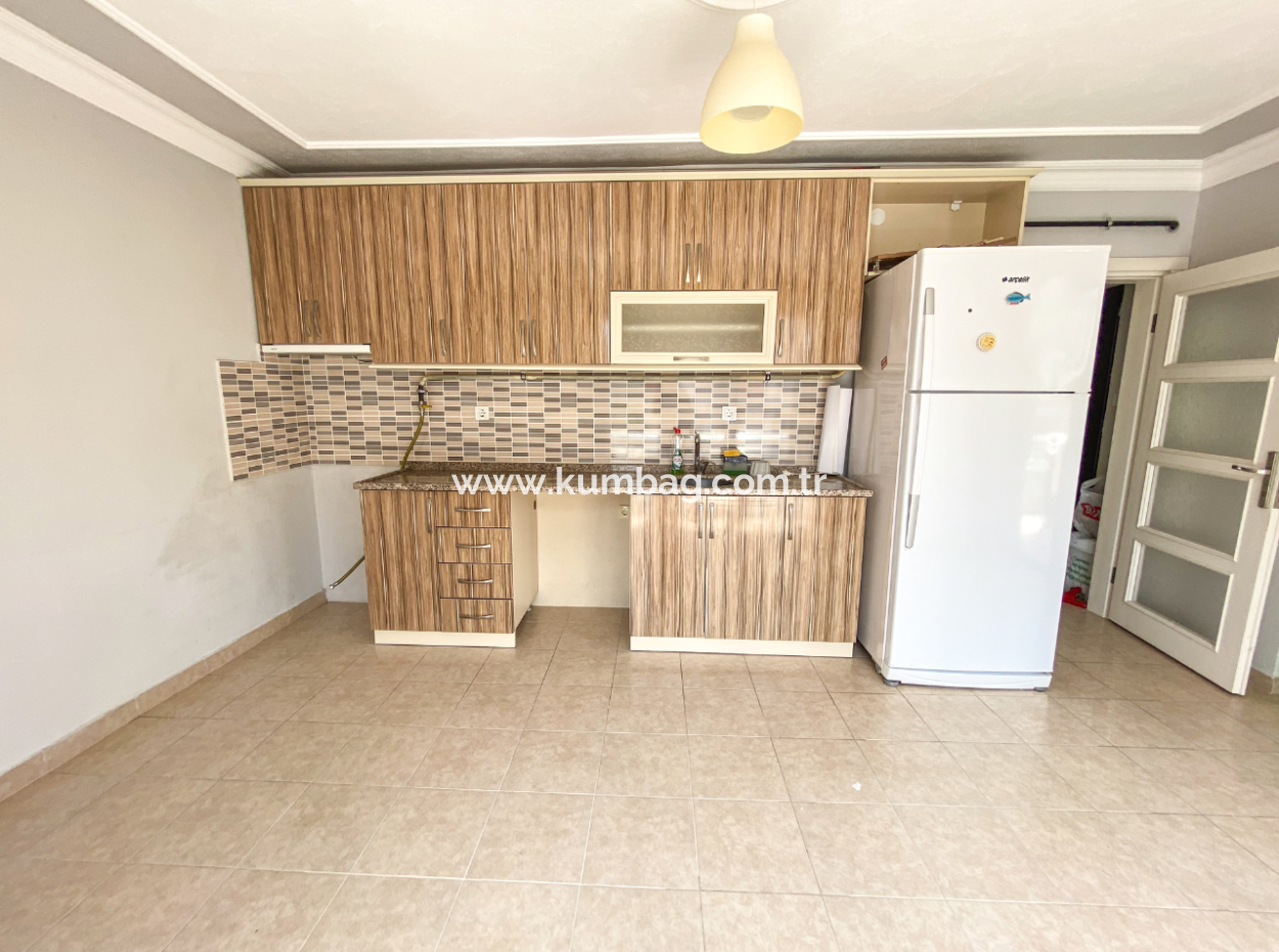 Kumbağ'da Merkezi Konumda Çift Balkonlu Geniş 2+1 Kiralık Daire