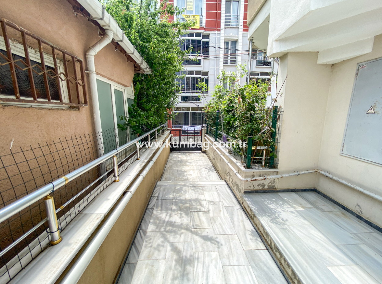 Kumbağ'da Merkezi Konumda Çift Balkonlu Geniş 2+1 Kiralık Daire