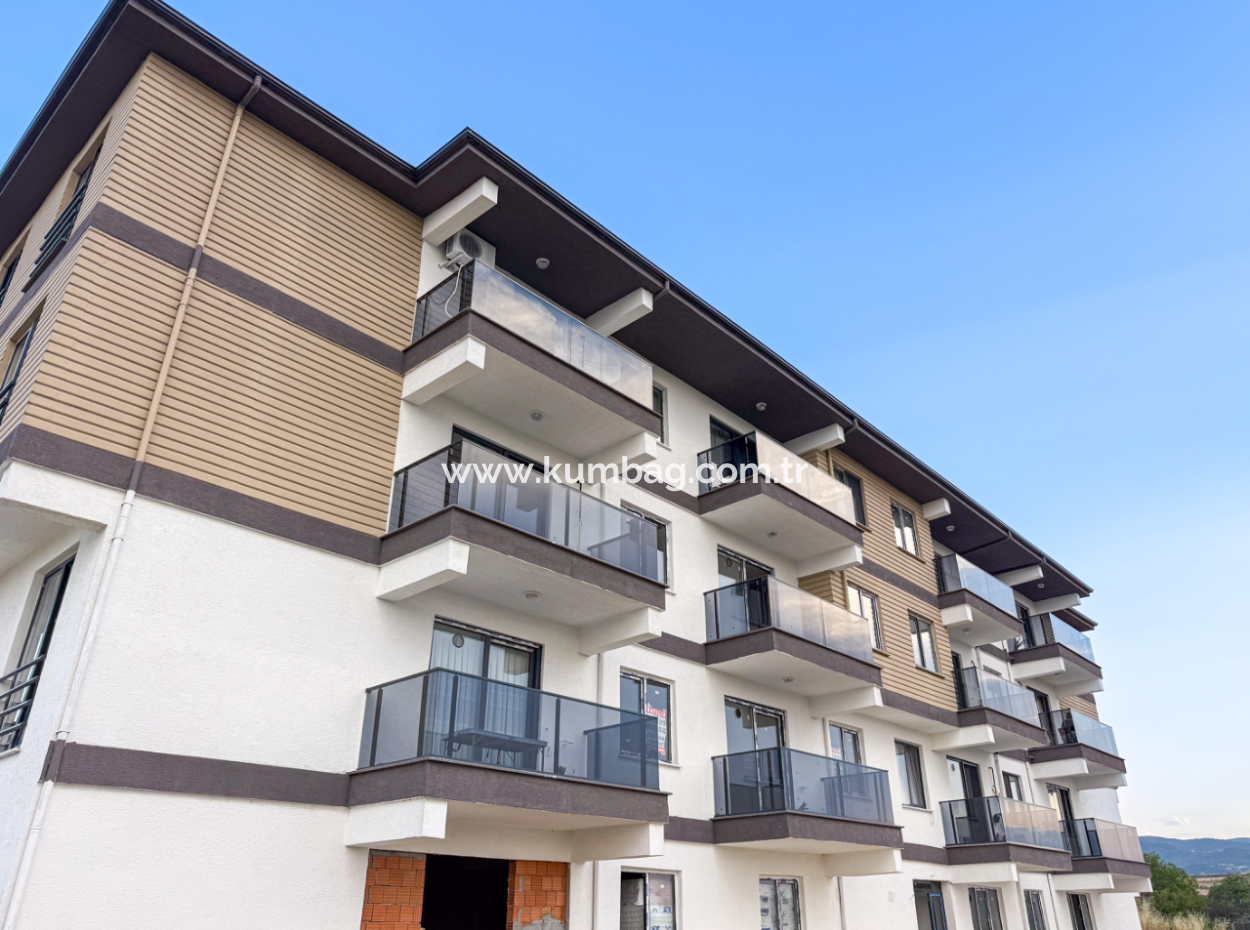 Kumbağ Havuzlu Sitede Deniz Ve Doğa Manzaralı 2+1 Satılık Daire