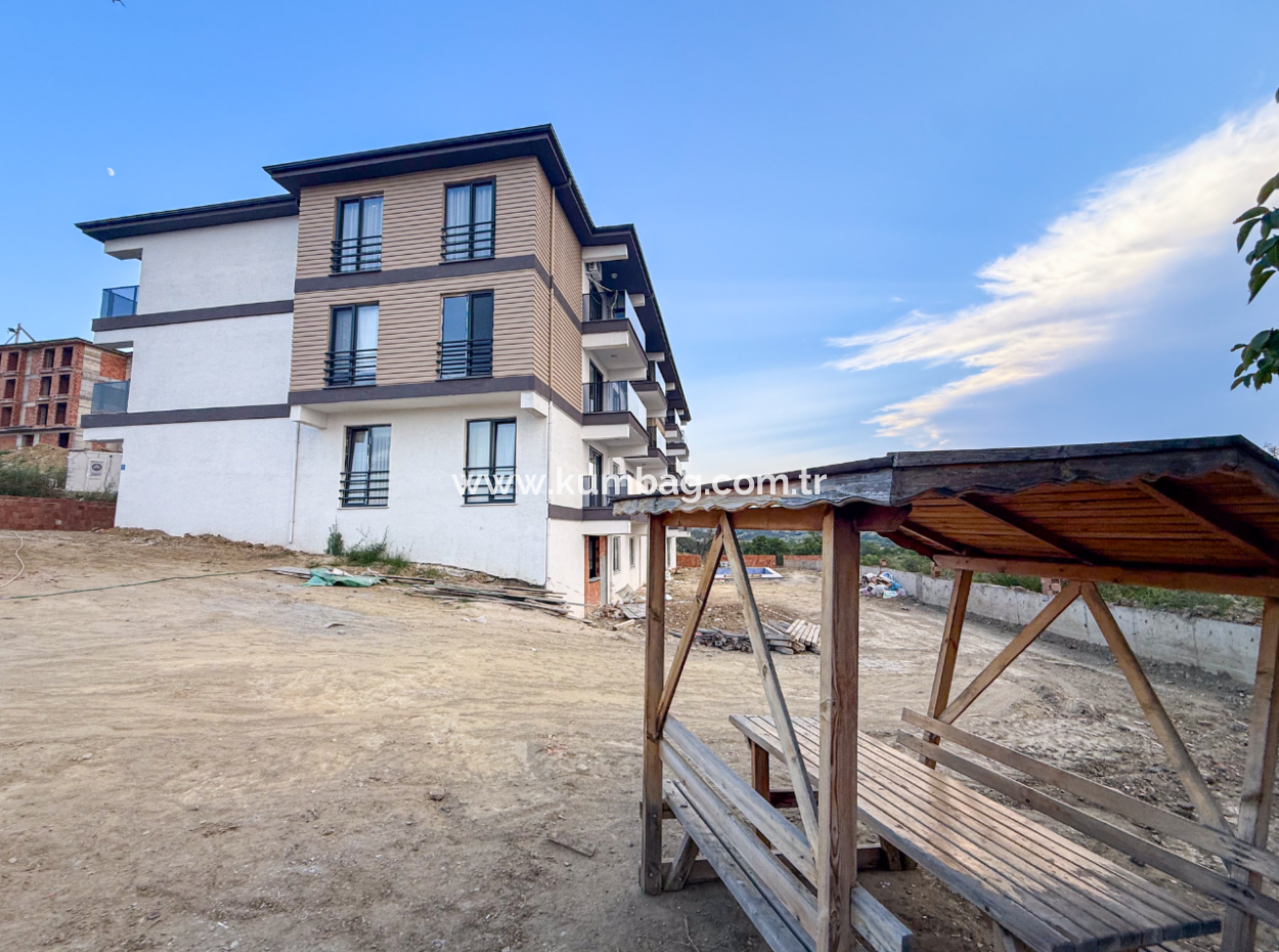 Kumbağ Havuzlu Sitede Deniz Ve Doğa Manzaralı 2+1 Satılık Daire