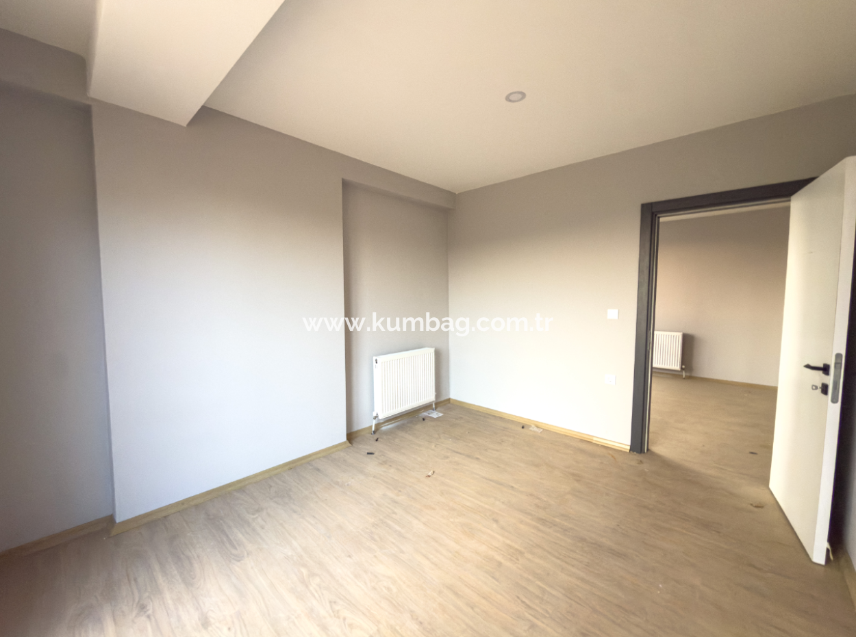 Kumbağ Havuzlu Sitede Deniz Ve Doğa Manzaralı 2+1 Satılık Daire