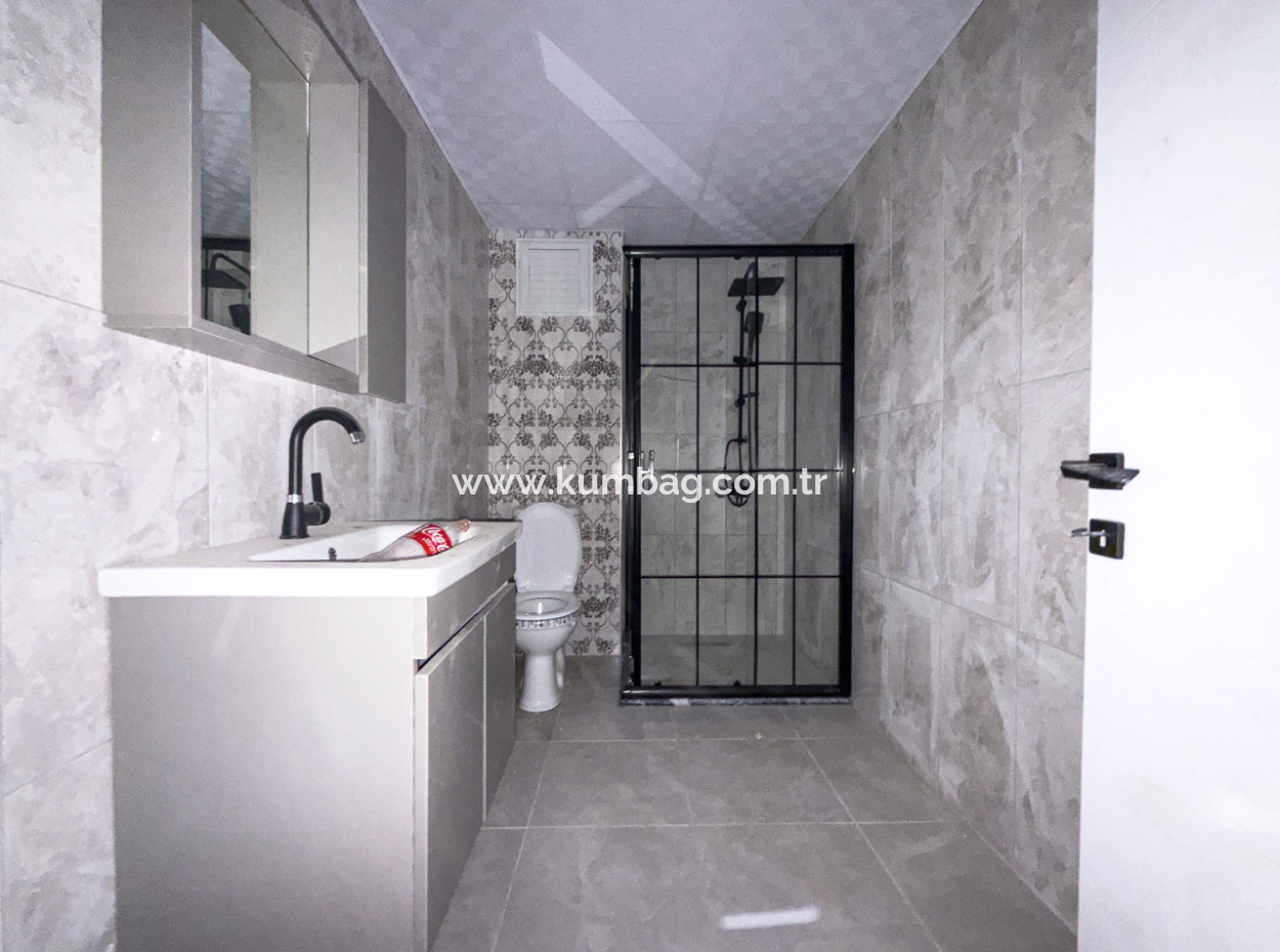 Kumbağ Havuzlu Sitede Deniz Ve Doğa Manzaralı 2+1 Satılık Daire