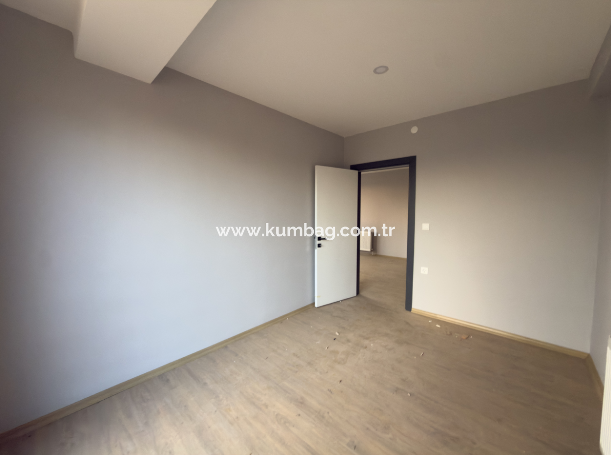 Kumbağ Havuzlu Sitede Deniz Ve Doğa Manzaralı 2+1 Satılık Daire