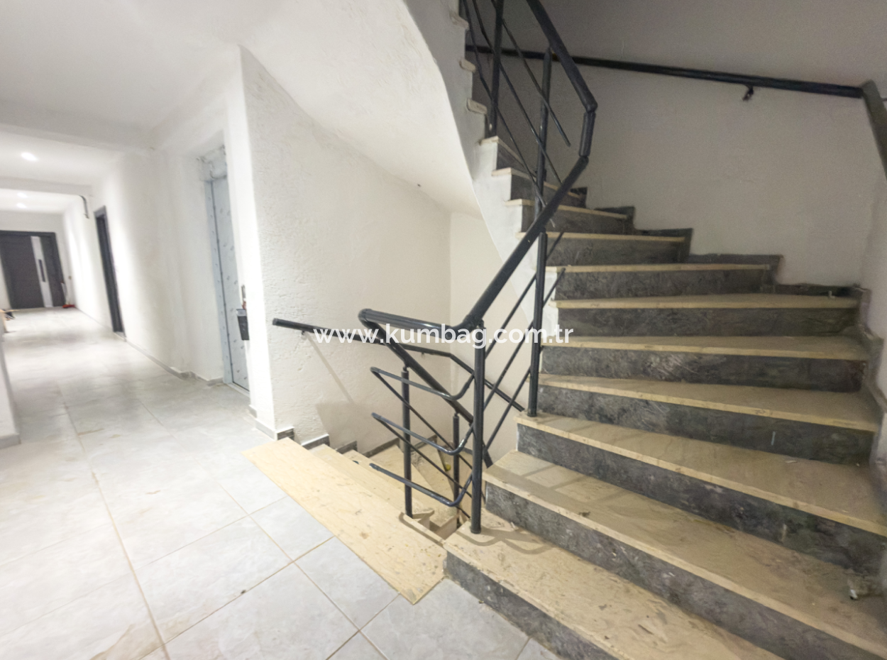 Kumbağ Havuzlu Sitede Deniz Ve Doğa Manzaralı 2+1 Satılık Daire