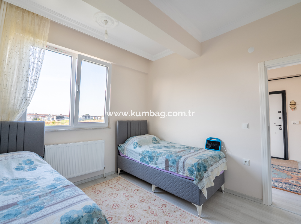 Kumbağ Yeni Ve İskanlı Binada Ferah Eşyalı Satılık 2+1 Daire