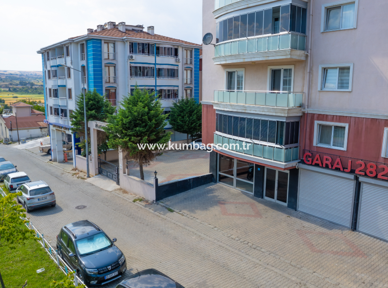 100. Yıl Mah. İşlek Cadde Üzerinde 135 M2 Satılık Dükkan