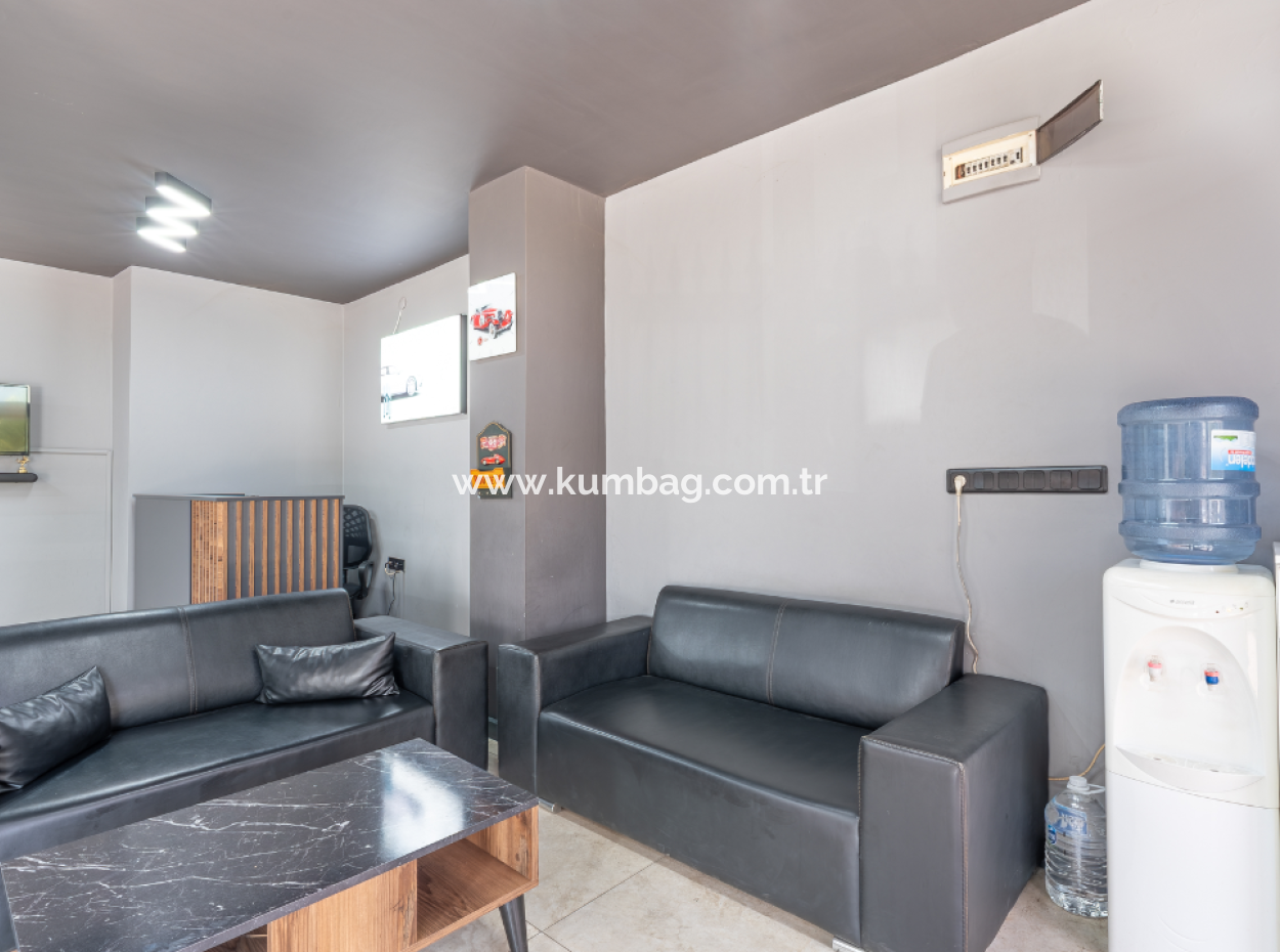 100. Yıl Mah. İşlek Cadde Üzerinde 135 M2 Satılık Dükkan