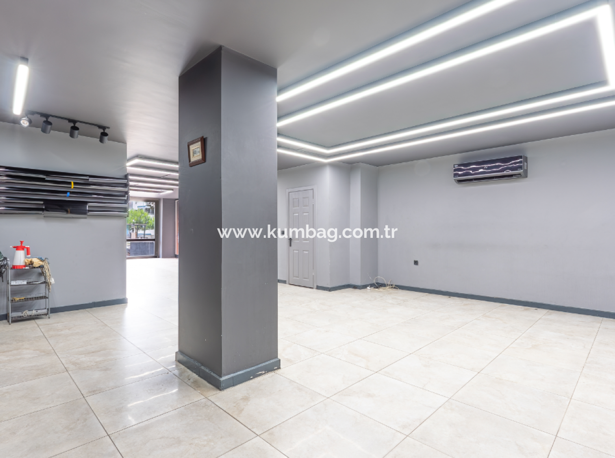 100. Yıl Mah. İşlek Cadde Üzerinde 135 M2 Satılık Dükkan