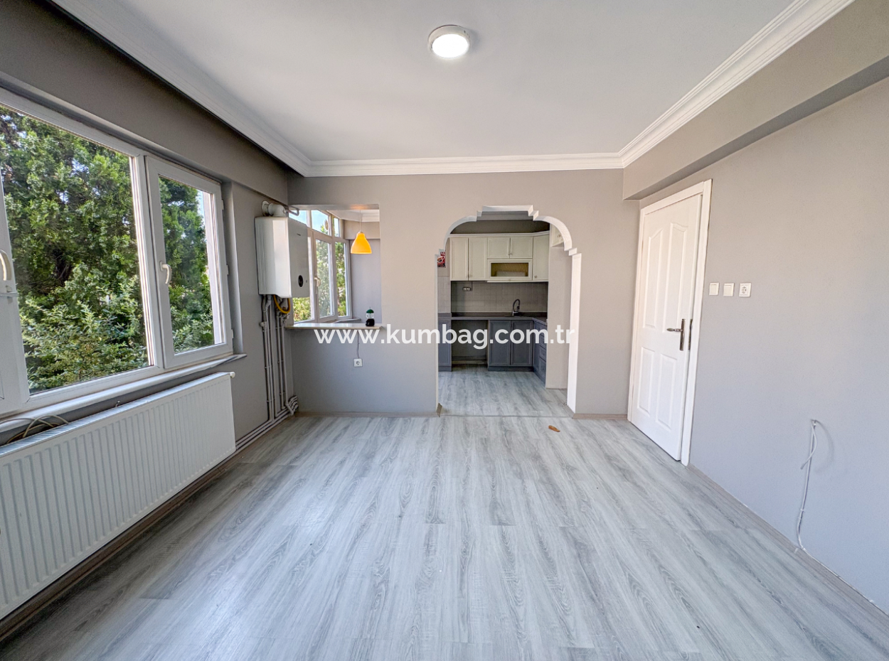 Kumbağ'da Merkezi Konumda Havuzlu Site İçinde Kiralık 2+1 Daire
