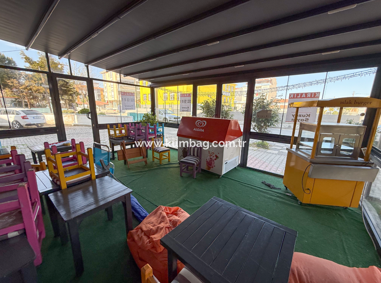 Kumbağ'da İşlek Cadde Üzerinde Okul Karşısında Kiralık Dükkan
