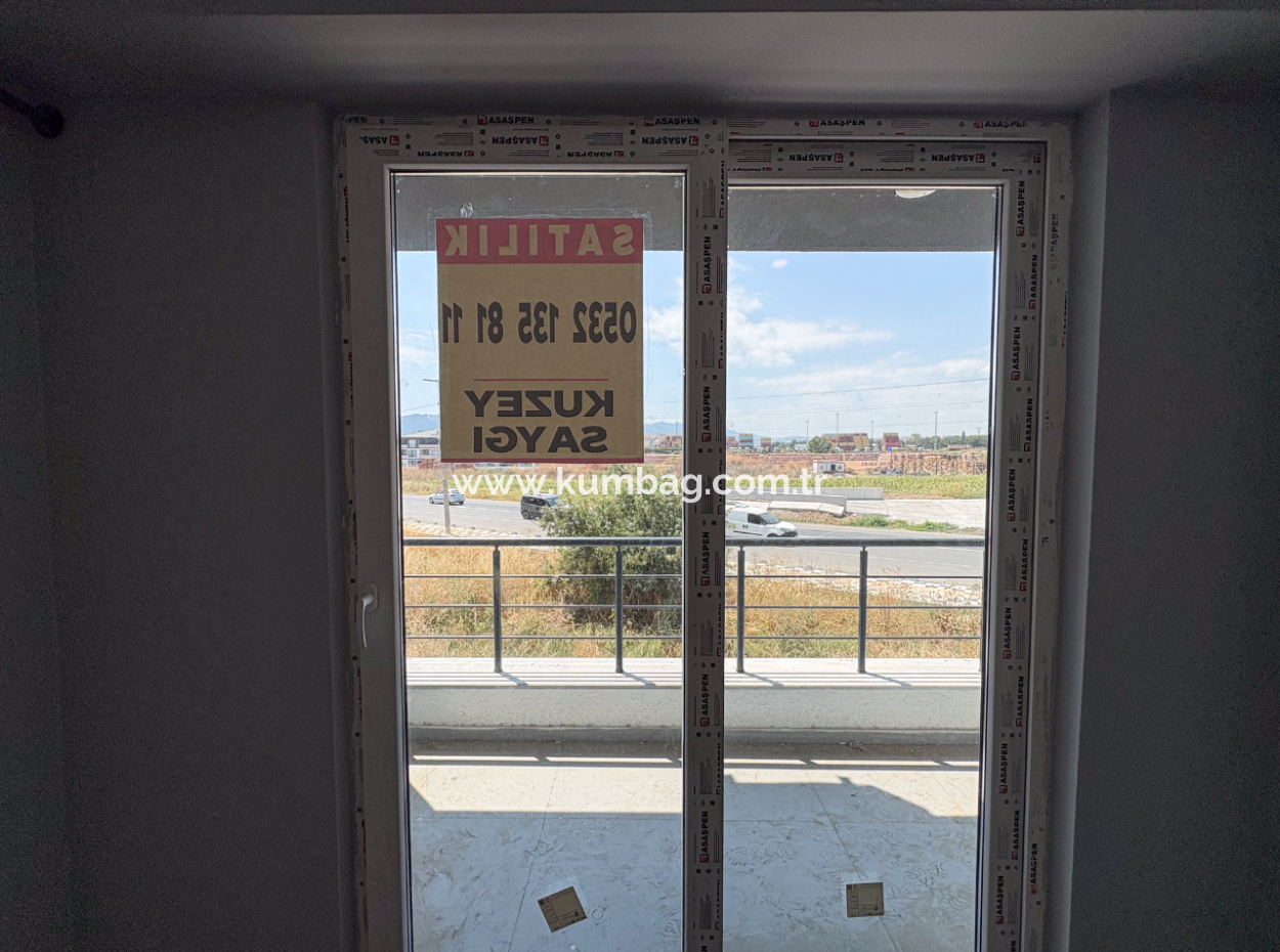 Kumbağ Deniz Tarafında Havuzlu Sitede Satılık Lüks 2+1 Daireler