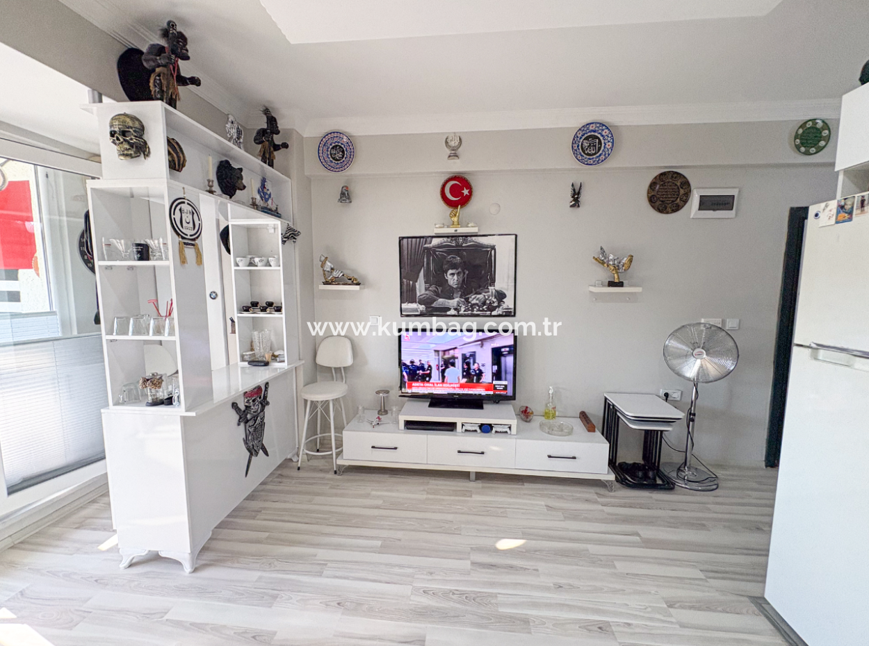 Kumbağ'da İskanlı Yeni Binada Caddeye Sıfır Eşyalı Satılık 1+1 Daire