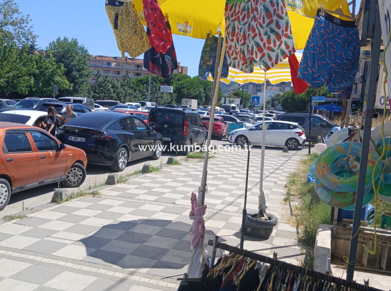 Kumbağ'da İşlek Ana Cadde Üzerinde Okul Karşısında Satılık 100 M2 Dükkan
