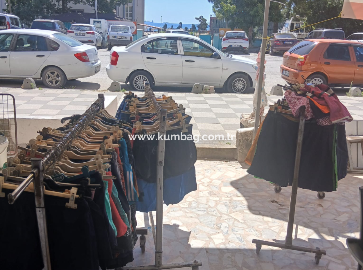 Kumbağ'da İşlek Ana Cadde Üzerinde Okul Karşısında Satılık 100 M2 Dükkan