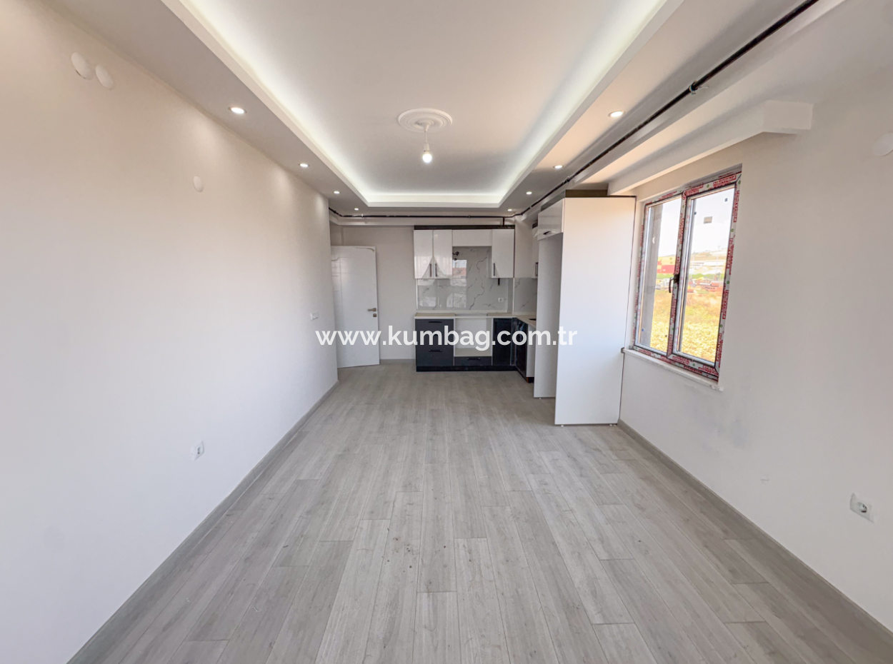 Kumbağ Lüks Havuzlu Yonca Evleri Sitesinde Satılık 2+1 Daireler