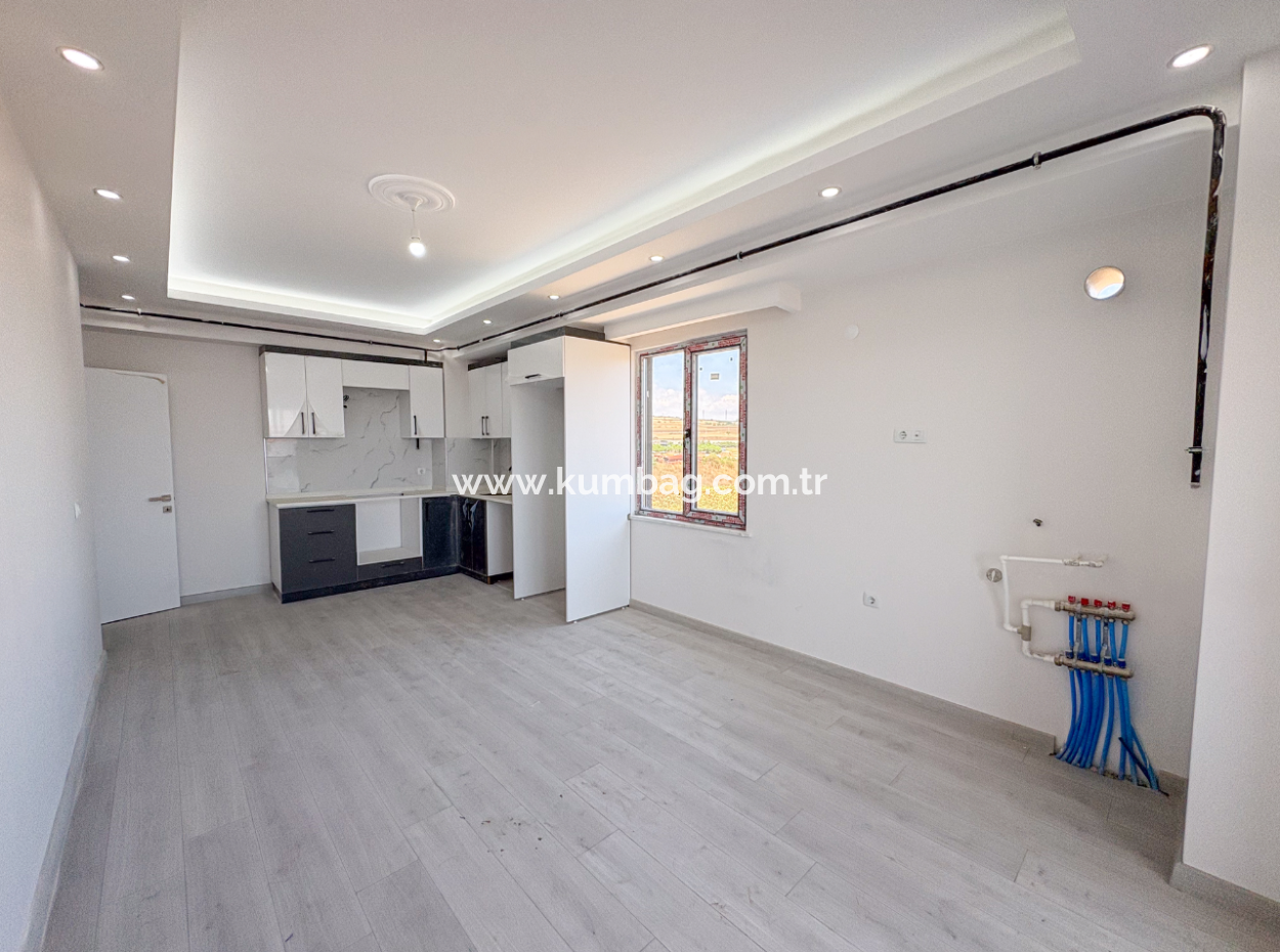 Kumbağ Lüks Havuzlu Yonca Evleri Sitesinde Satılık 2+1 Daireler